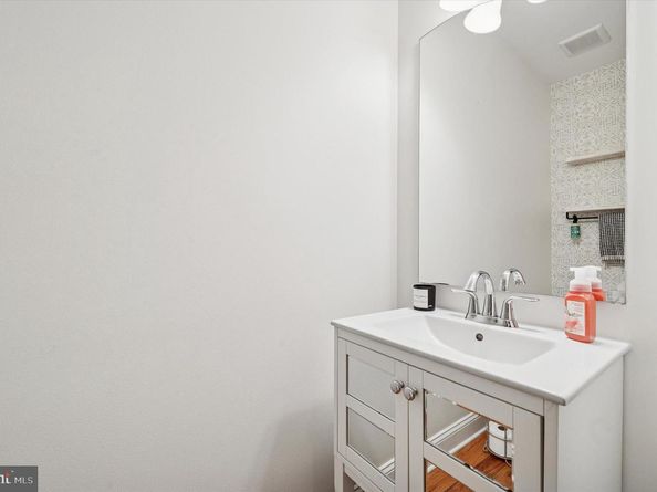 903 S 20TH Street A, Philadelphia PA 19146