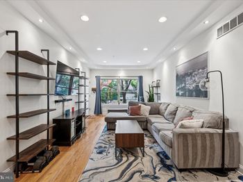 903 S 20TH Street