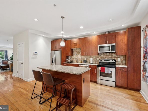 903 S 20TH Street A, Philadelphia PA 19146