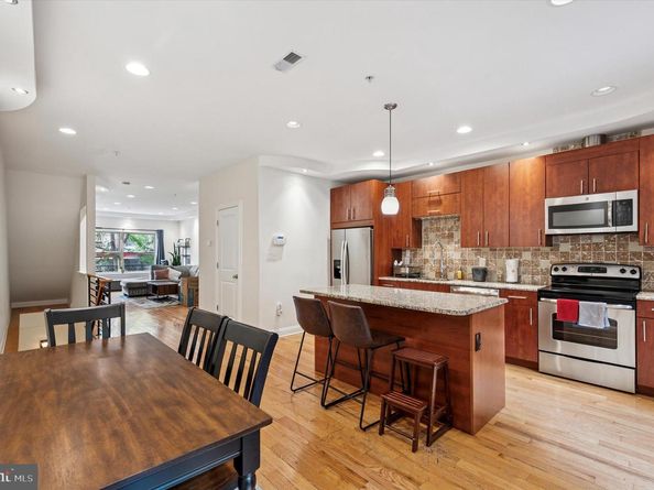 903 S 20TH Street A, Philadelphia PA 19146