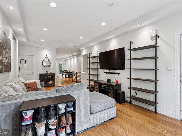 903 S 20TH Street A, Philadelphia PA 19146