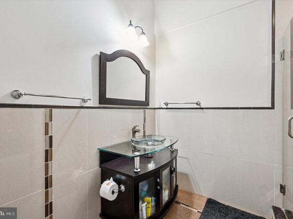 903 S 20TH Street A, Philadelphia PA 19146