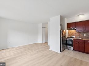 2101 Chestnut Street 324, Philadelphia PA 19103
