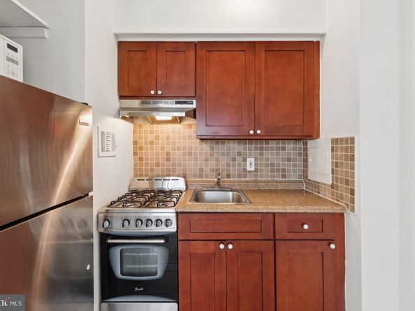 2101 Chestnut Street 324, Philadelphia PA 19103