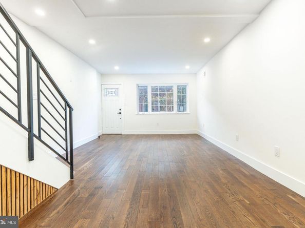 1905 S Alder Street, Philadelphia PA 19148