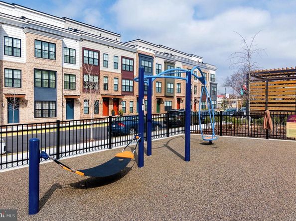 7383 Old Airfield Lane, Falls Church VA 22042