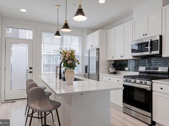 7383 Old Airfield Lane, Falls Church VA 22042