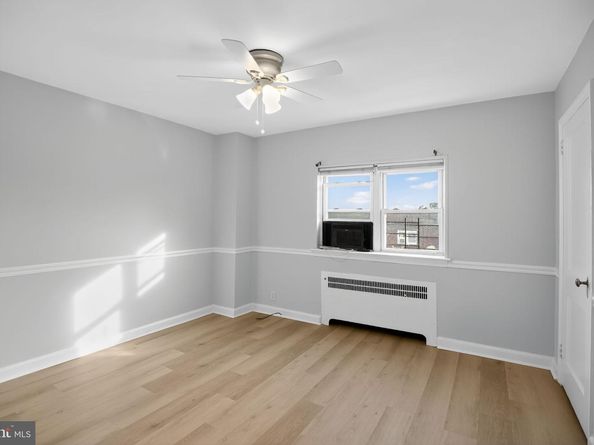 558 Snowden Road, Upper Darby PA 19082