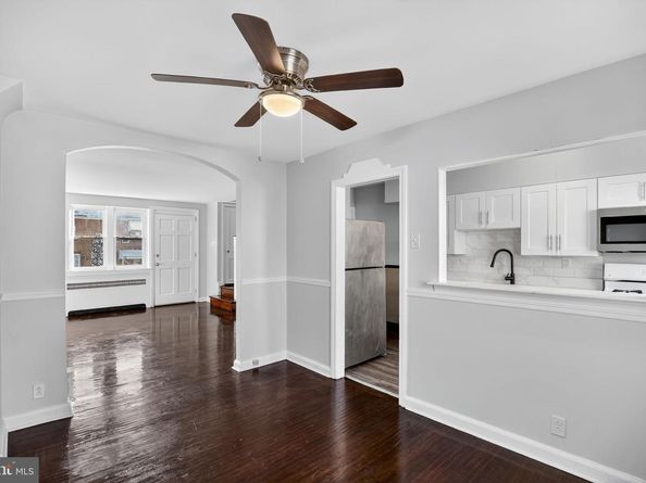 558 Snowden Road, Upper Darby PA 19082