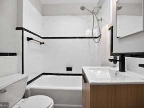 558 Snowden Road, Upper Darby PA 19082