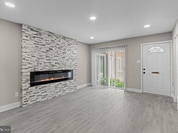 9001 Ridge Avenue 14, Philadelphia PA 19128