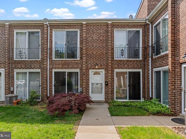 9001 Ridge Avenue 14, Philadelphia PA 19128