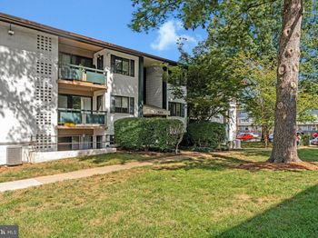 2844 Dover Lane