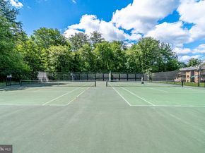 2844 Dover Lane 103, Falls Church VA 22042