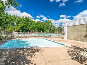 2844 Dover Lane 103, Falls Church VA 22042