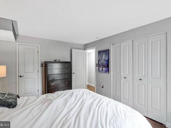 2844 Dover Lane 103, Falls Church VA 22042