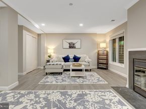 11110 Lakespray Way, Reston VA 20191