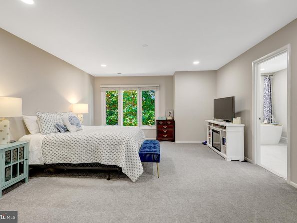11110 Lakespray Way, Reston VA 20191