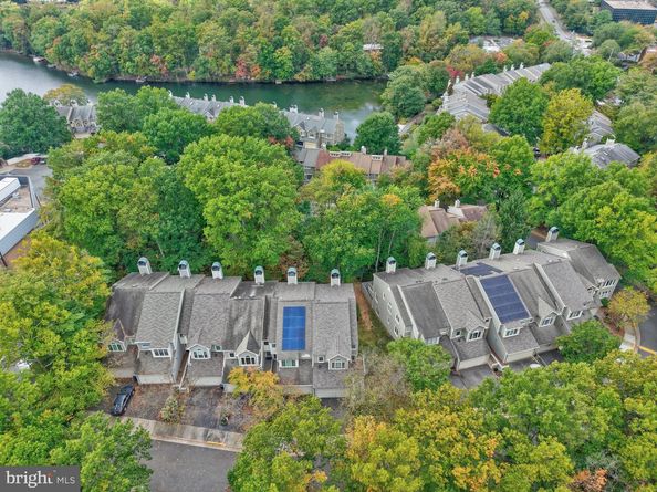 11110 Lakespray Way, Reston VA 20191
