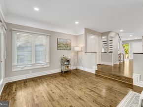 11110 Lakespray Way, Reston VA 20191