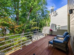 11110 Lakespray Way, Reston VA 20191
