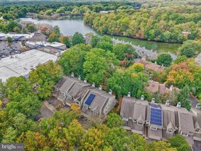11110 Lakespray Way, Reston VA 20191