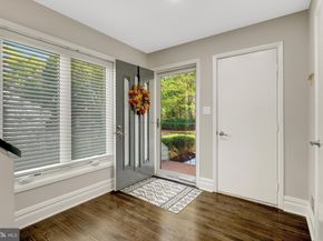 11110 Lakespray Way, Reston VA 20191