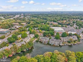 11110 Lakespray Way, Reston VA 20191