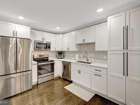 11110 Lakespray Way, Reston VA 20191