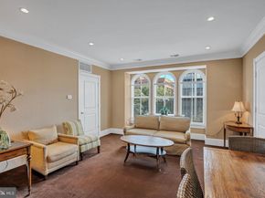 910 Powhatan Street 104N, Alexandria VA 22314
