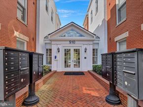 910 Powhatan Street 104N, Alexandria VA 22314