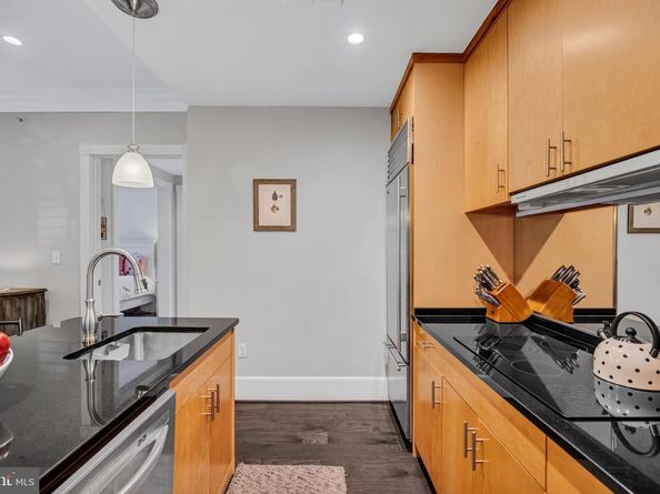 910 Powhatan Street 104N, Alexandria VA 22314
