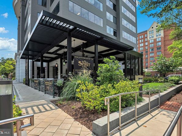 910 Powhatan Street 104N, Alexandria VA 22314