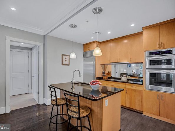 910 Powhatan Street 104N, Alexandria VA 22314