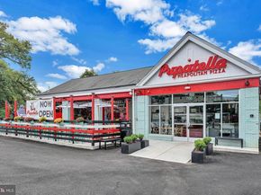 910 Powhatan Street 104N, Alexandria VA 22314