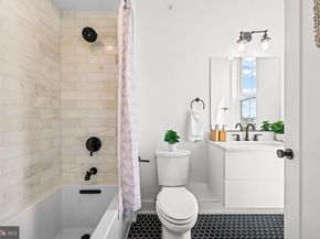 1513 Christian Street 5, Philadelphia PA 19146