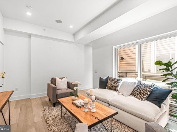 1513 Christian Street 5, Philadelphia PA 19146