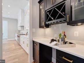 2118 Greenwich Street, Falls Church VA 22043