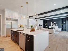 2118 Greenwich Street, Falls Church VA 22043
