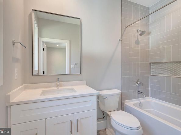 2118 Greenwich Street, Falls Church VA 22043