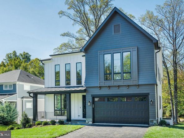 2118 Greenwich Street, Falls Church VA 22043