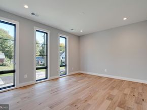 2118 Greenwich Street, Falls Church VA 22043