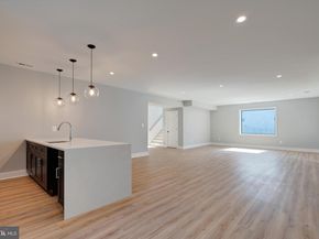 2118 Greenwich Street, Falls Church VA 22043
