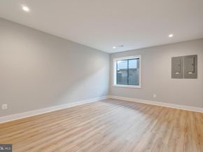 2118 Greenwich Street, Falls Church VA 22043