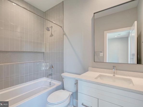 2118 Greenwich Street, Falls Church VA 22043
