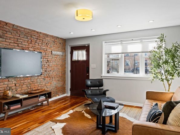 1011 Watkins Street, Philadelphia PA 19148