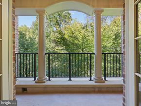 1781 Chain Bridge Road 303, Mclean VA 22102