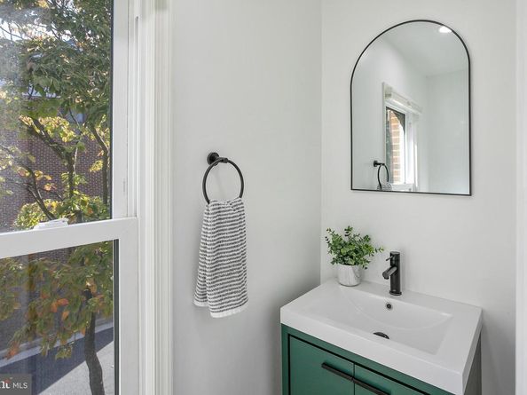 3811 Usher Court, Alexandria VA 22304