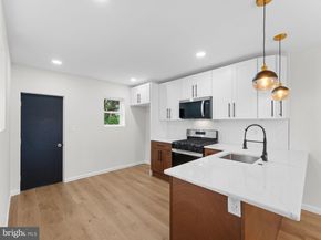 7153 N 19TH Street, Philadelphia PA 19126