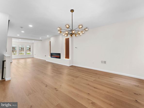 7153 N 19TH Street, Philadelphia PA 19126